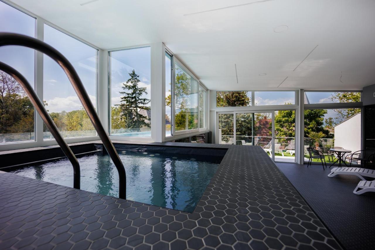 Villa Bauhaus Wellness Apartman 102 Siófok Exteriör bild