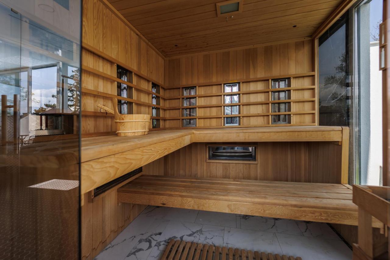 Villa Bauhaus Wellness Apartman 102 Siófok Exteriör bild